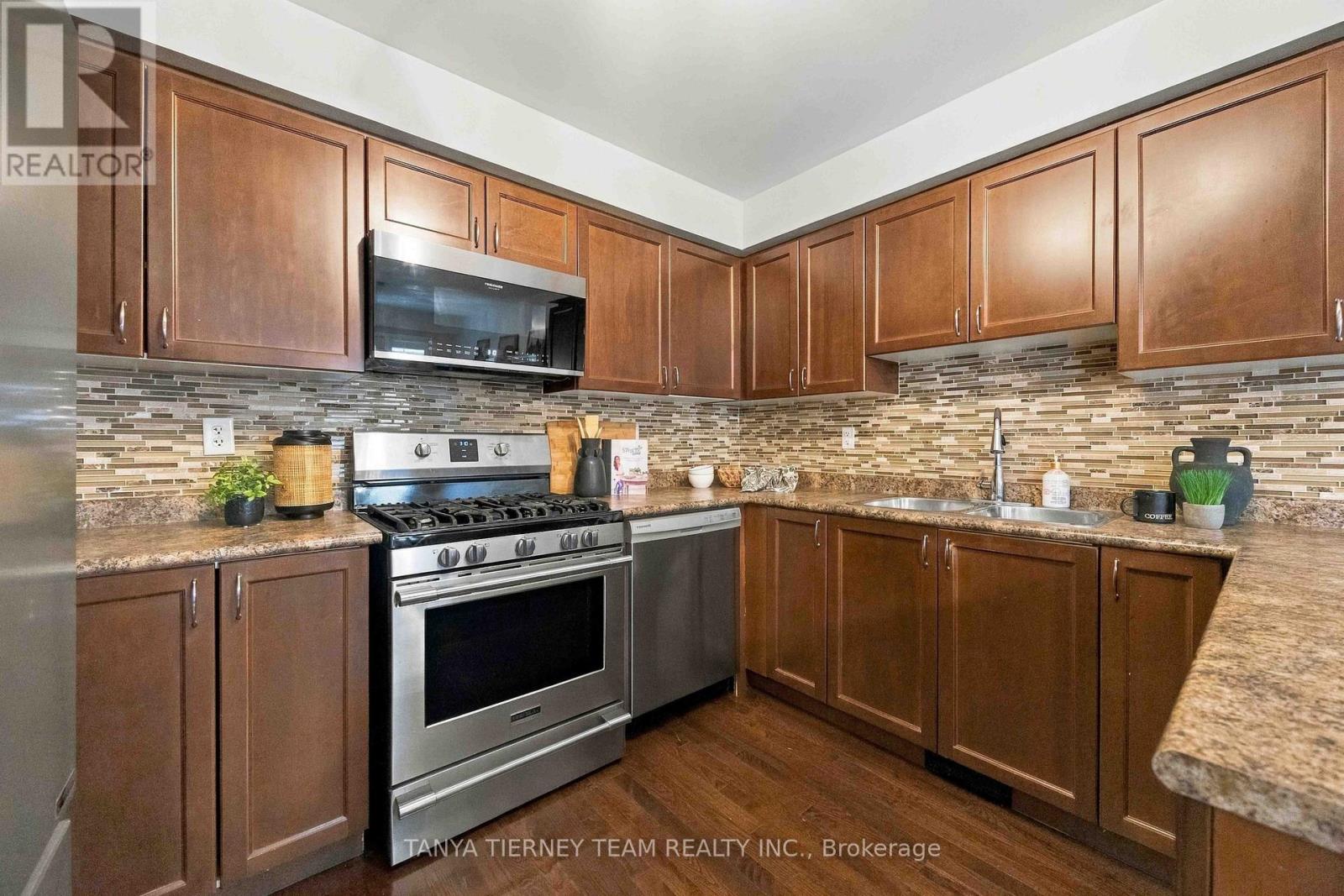 2 Delight Way Property Photo 19