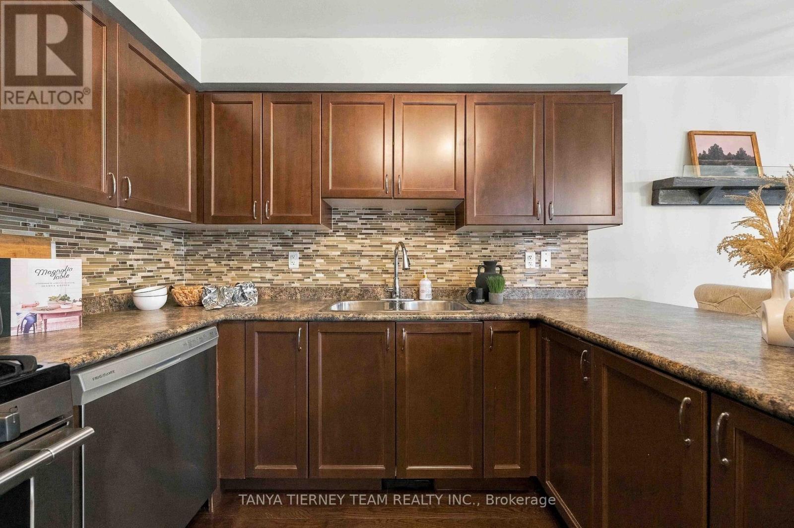 2 Delight Way Property Photo 20