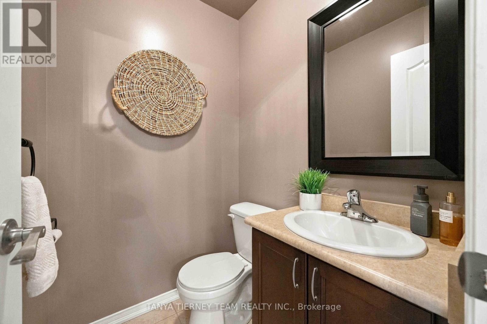 2 Delight Way Property Photo 22