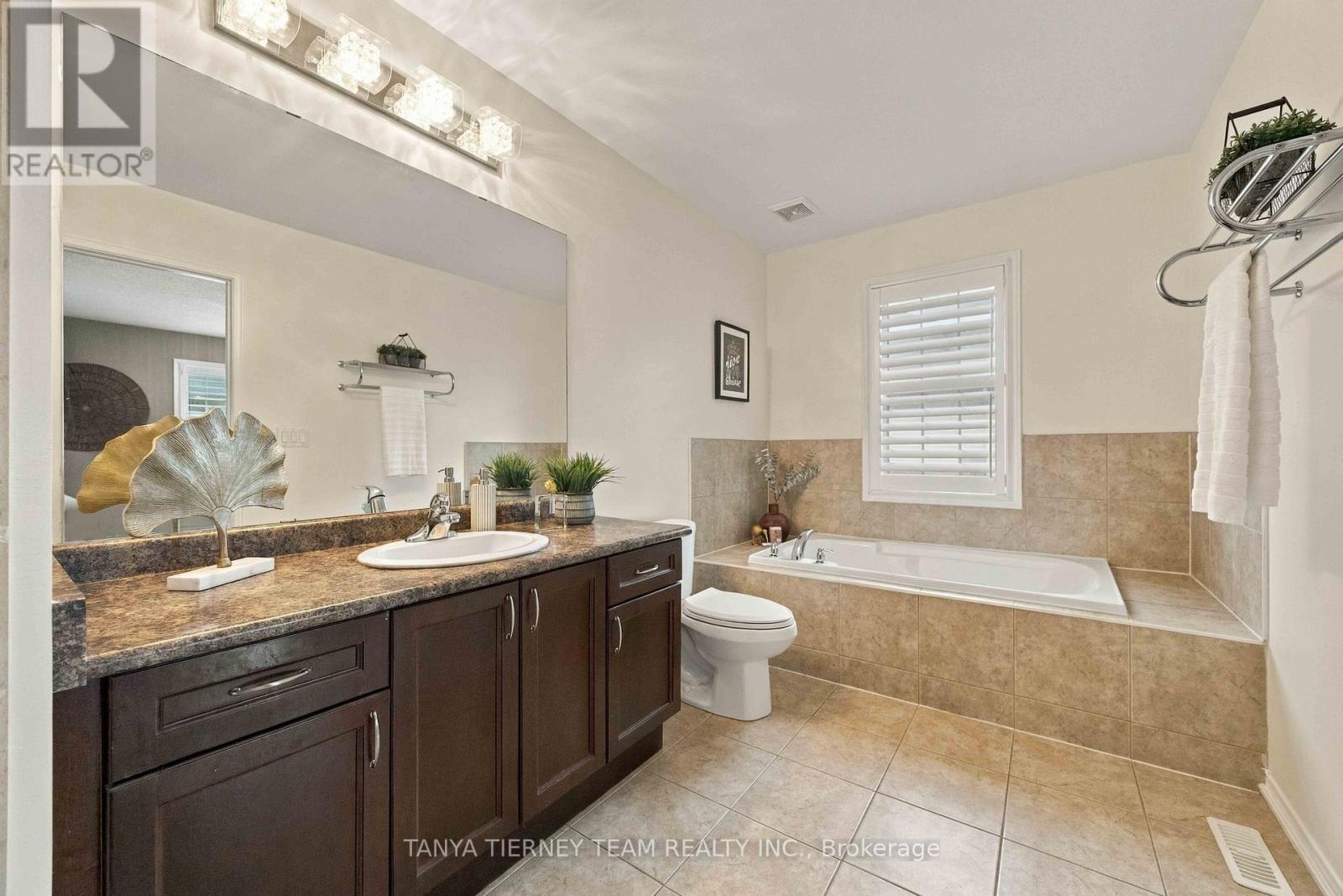 2 Delight Way Property Photo 28