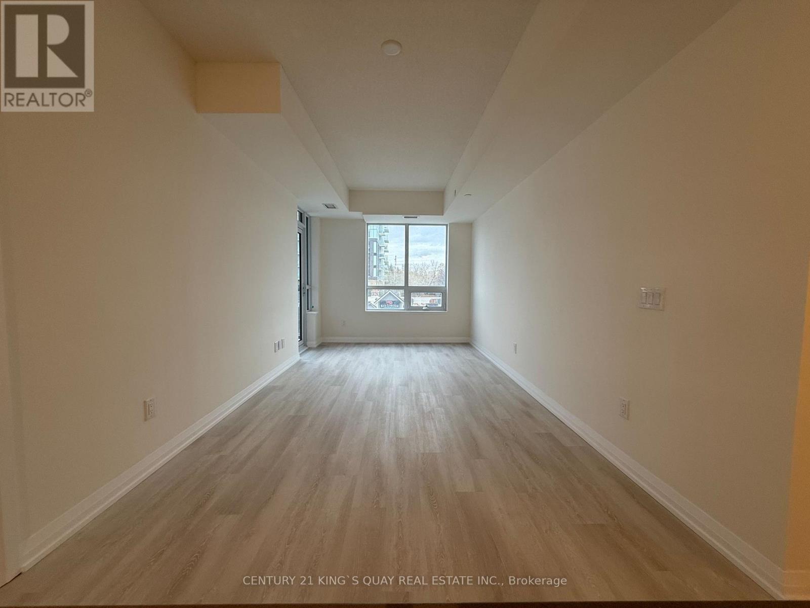 302 - 3260 Sheppard Avenue E Property Photo 9