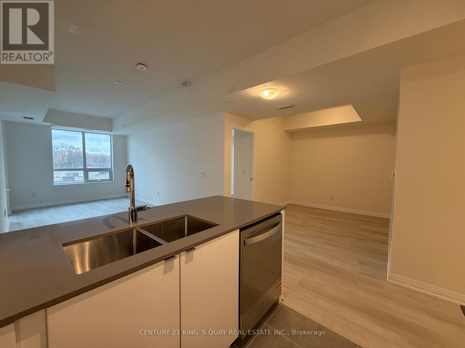 302 - 3260 Sheppard Avenue E Property Photo 14