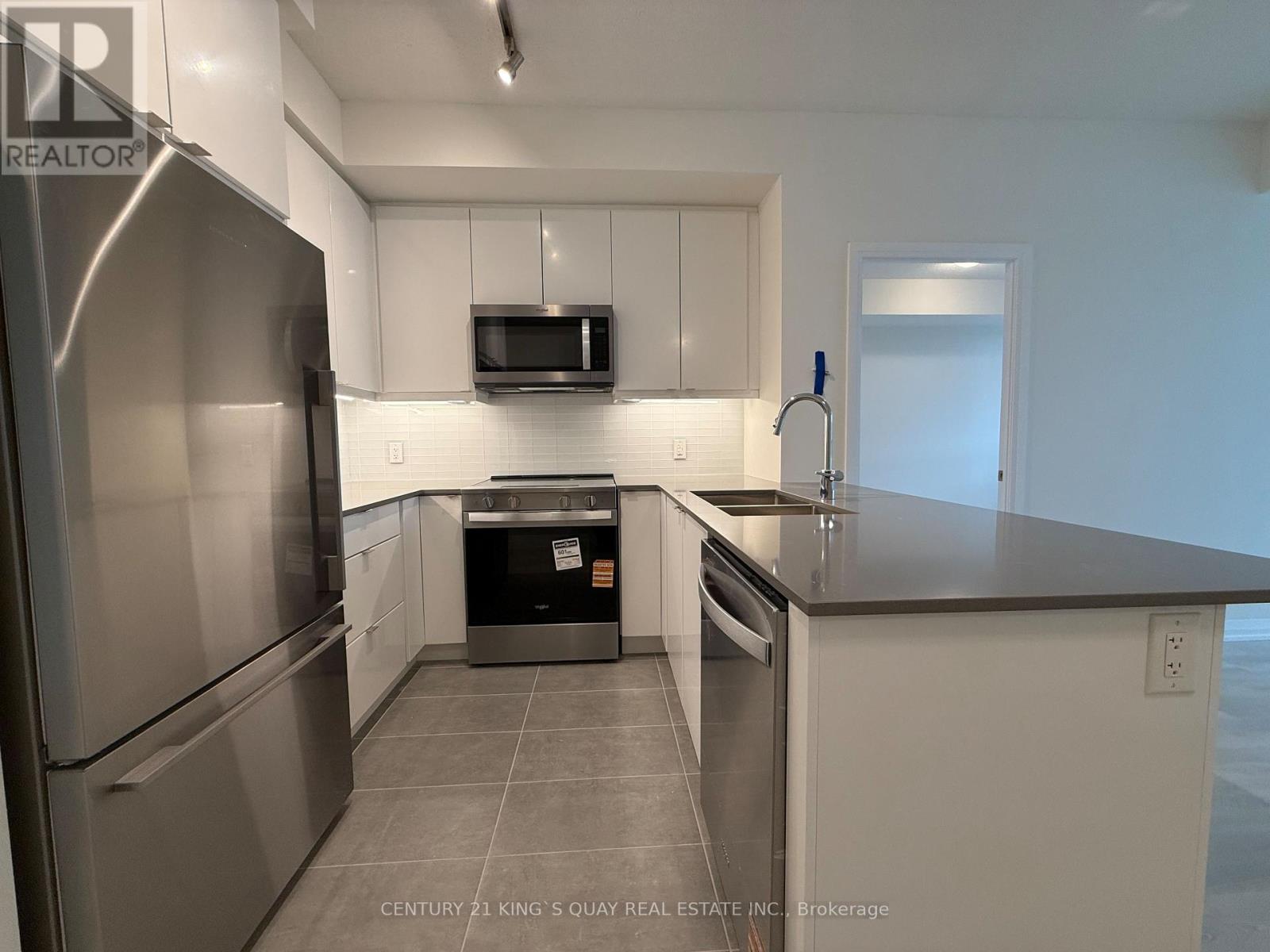 302 - 3260 Sheppard Avenue E Property Photo 16