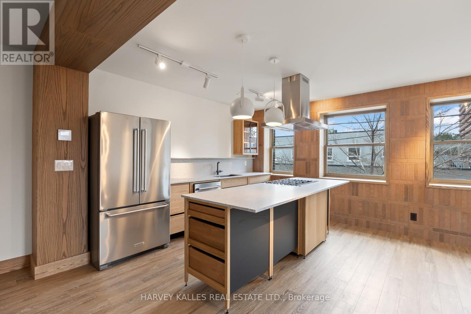 2 - 663 Greenwood Avenue Property Photo 3
