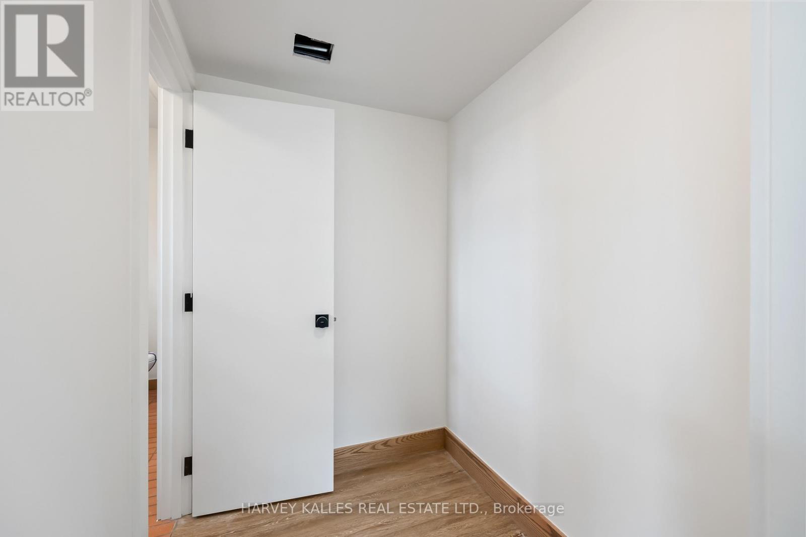 2 - 663 Greenwood Avenue Property Photo 20