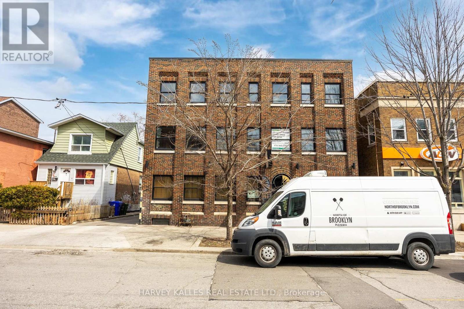 2 - 663 Greenwood Avenue Property Photo 28