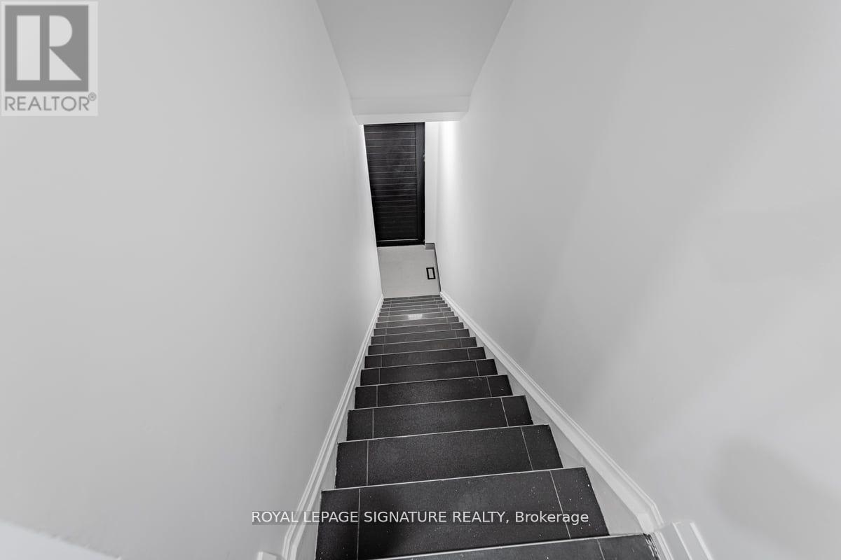 Upper - 851 O'connor Drive Property Photo 23