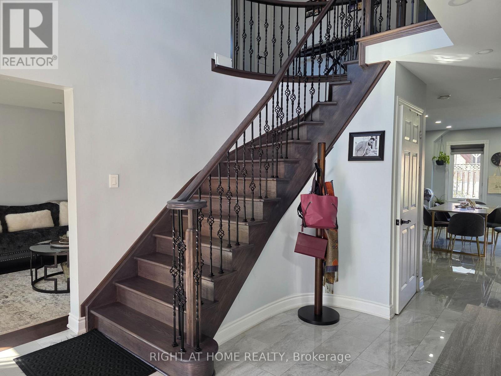 16 Griffiths Drive Property Photo 4
