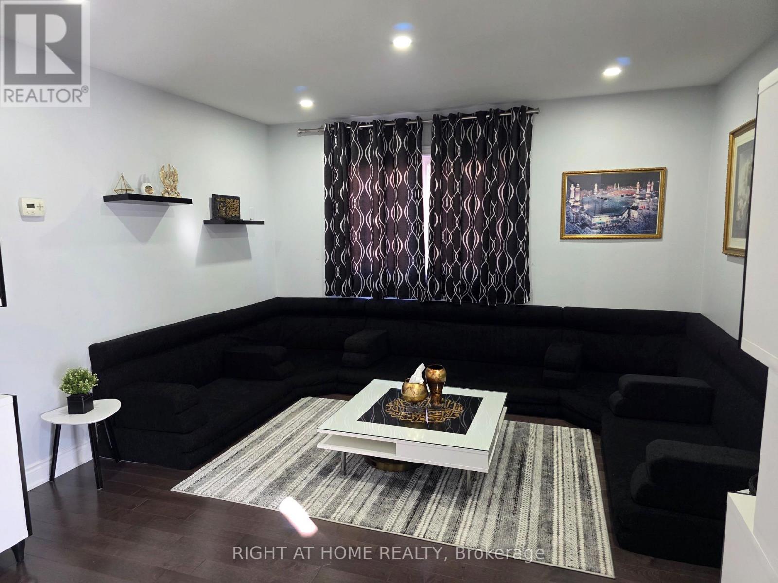 16 Griffiths Drive Property Photo 13