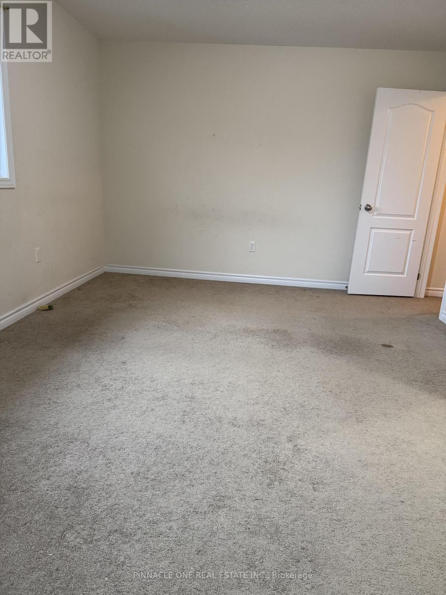 34 Markham Trail Property Photo 9