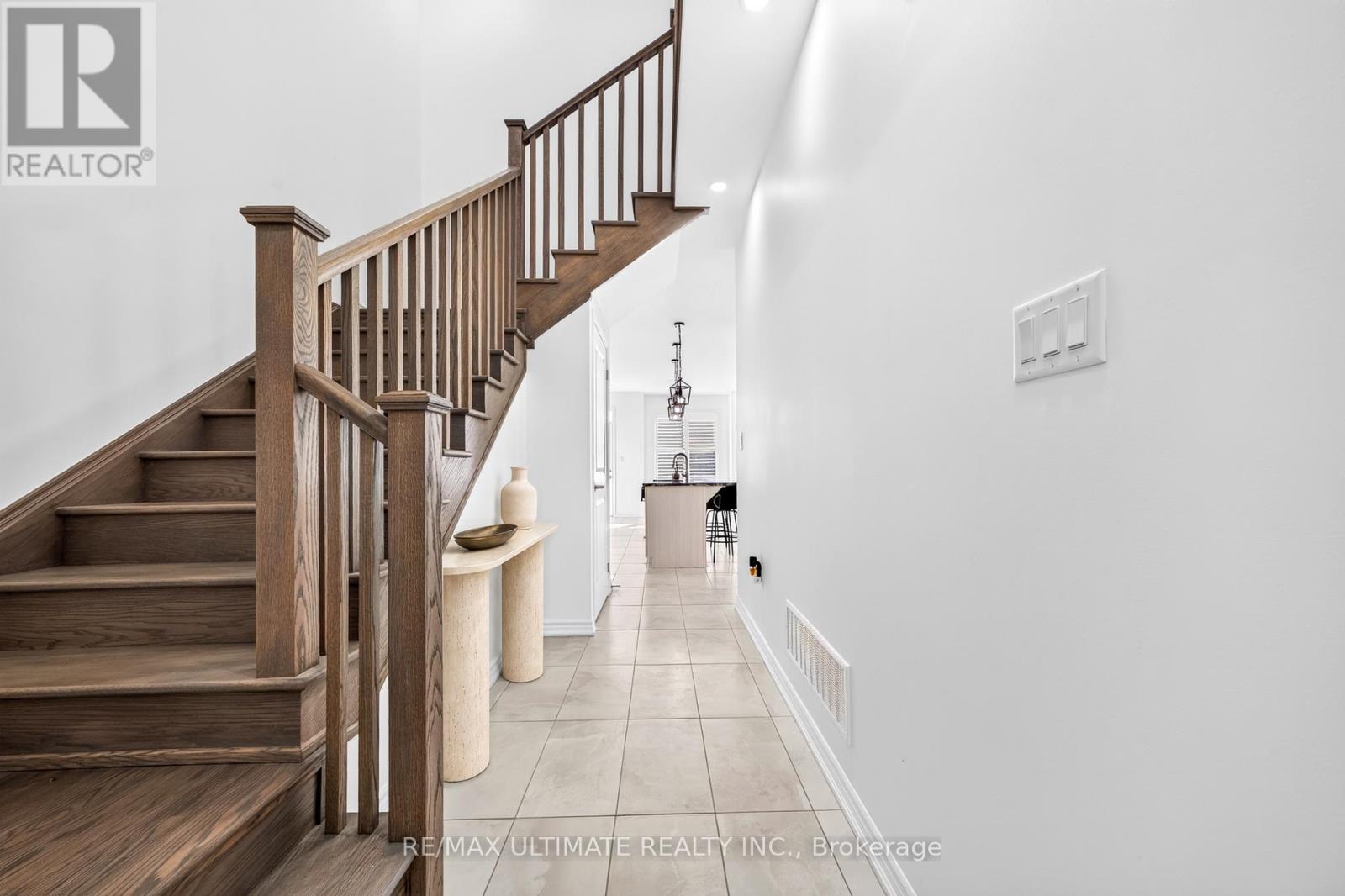 2885 Foxden Square Property Photo 7