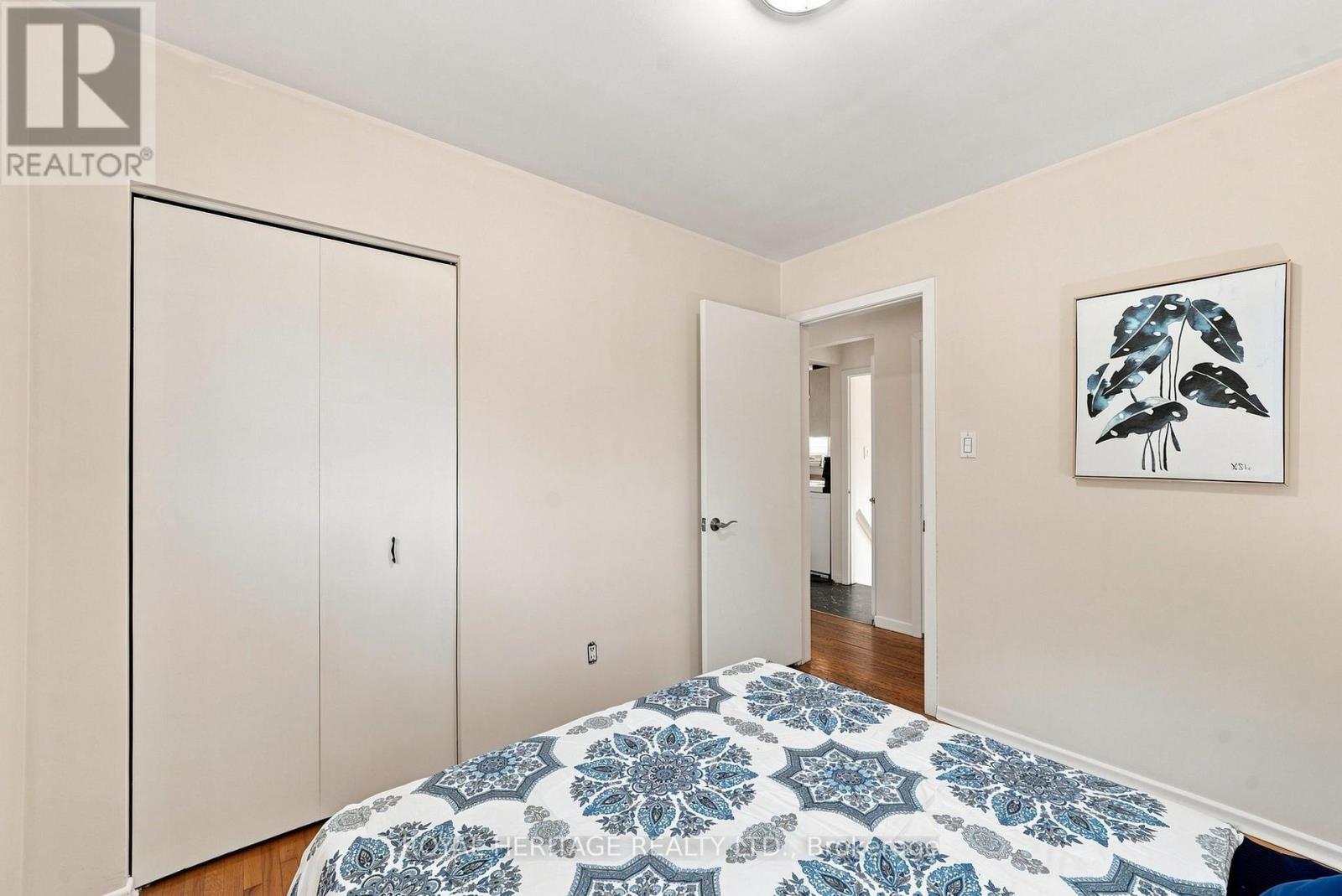 471 Rossland Road E Property Photo 19