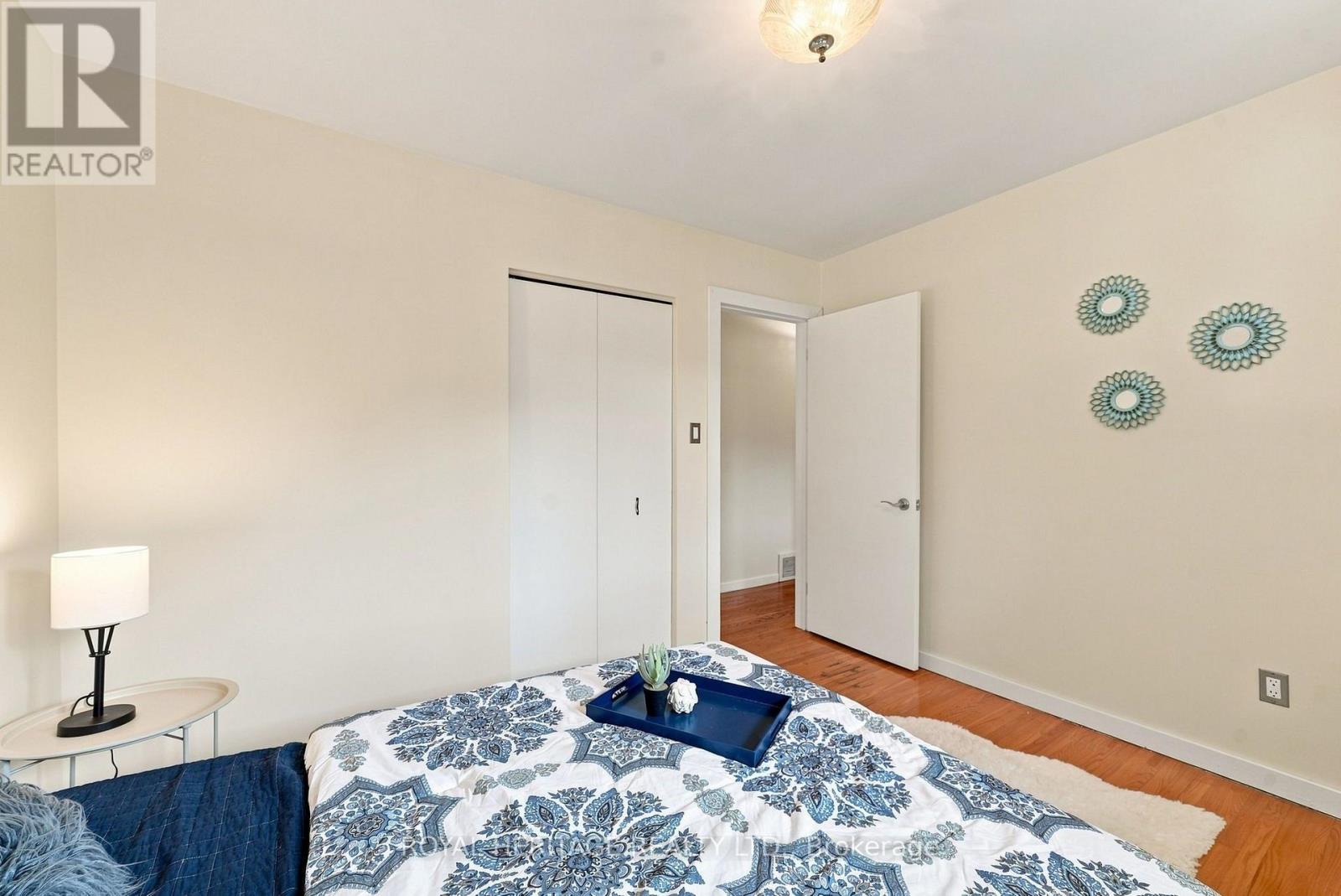 471 Rossland Road E Property Photo 24