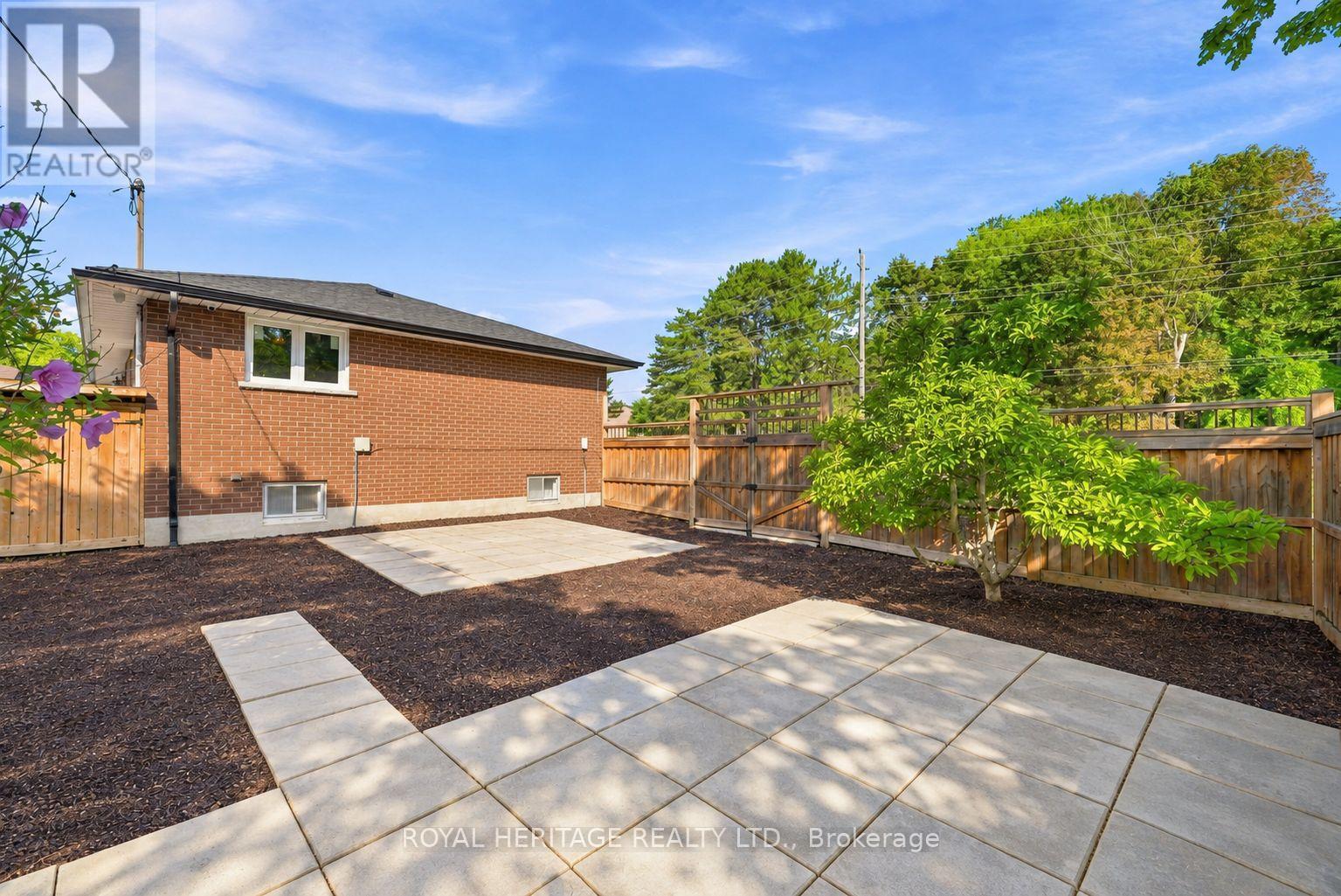 471 Rossland Road E Property Photo 46