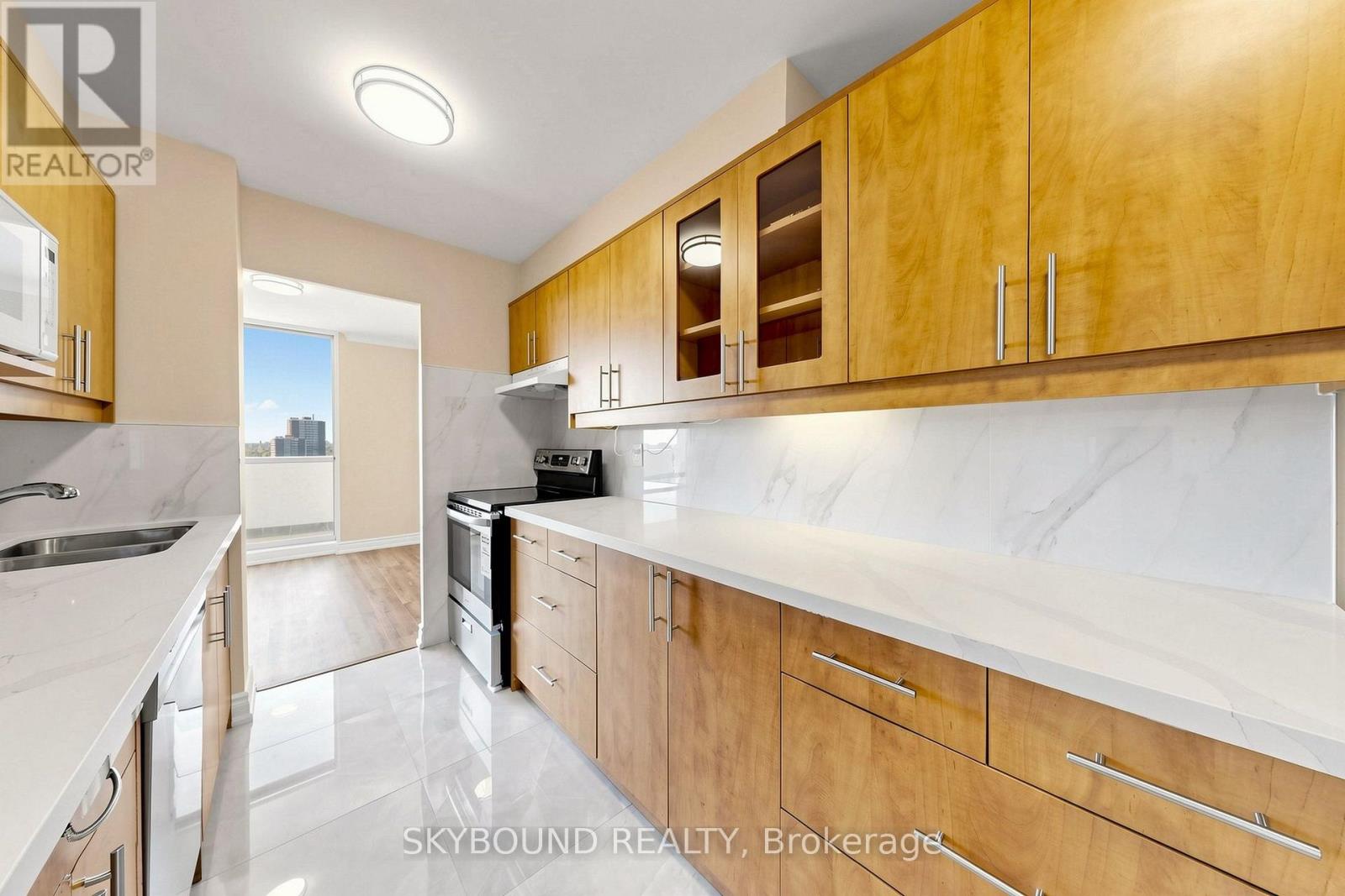 1710 - 1 Massey Square Property Photo 15