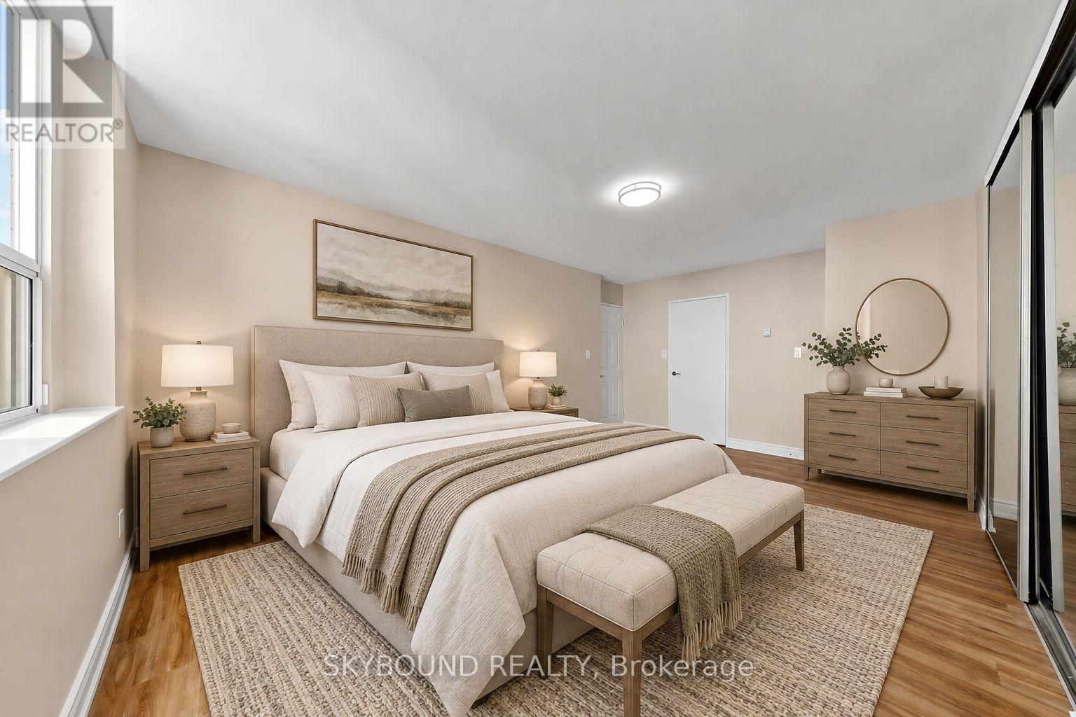 1710 - 1 Massey Square Property Photo 23