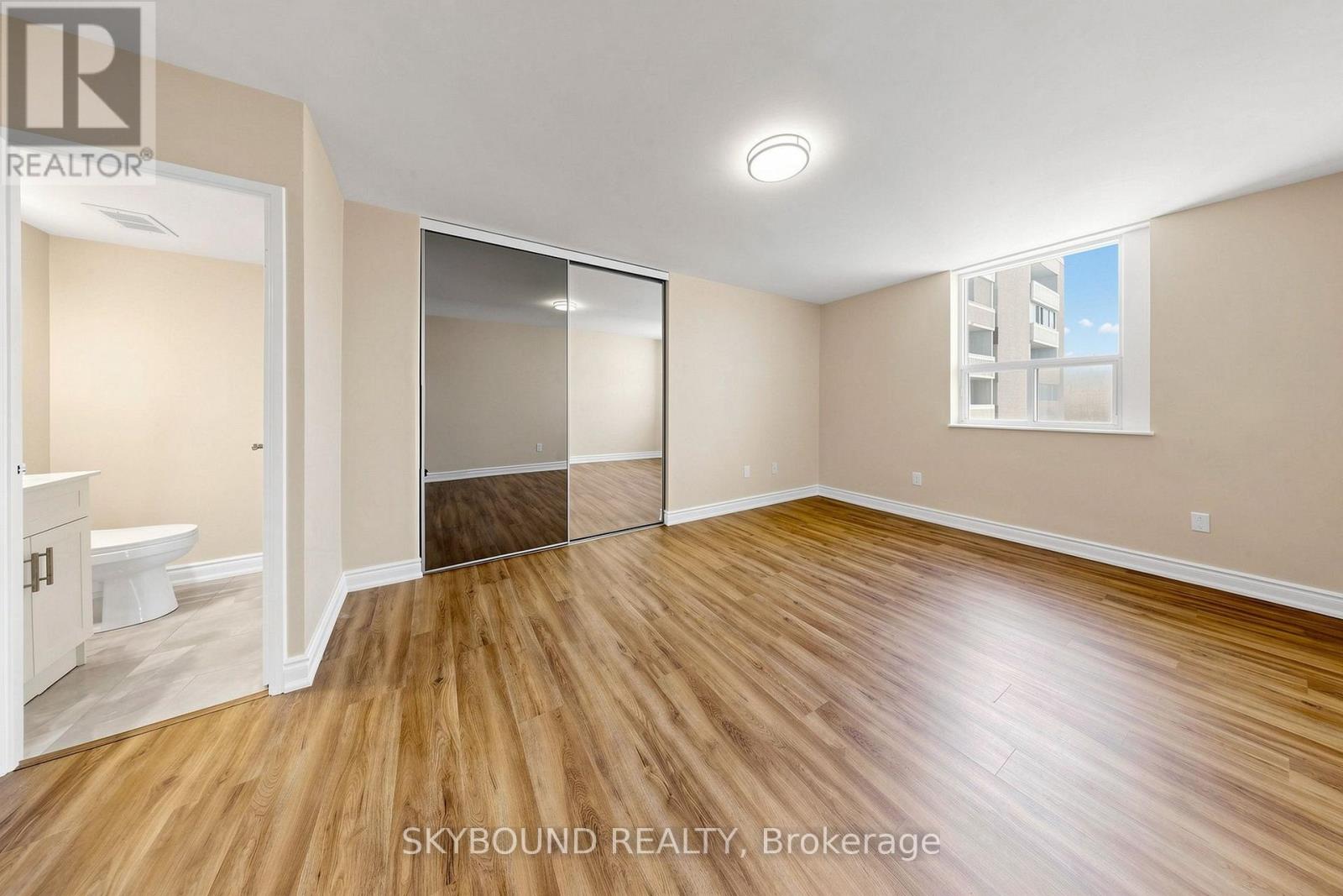 1710 - 1 Massey Square Property Photo 26