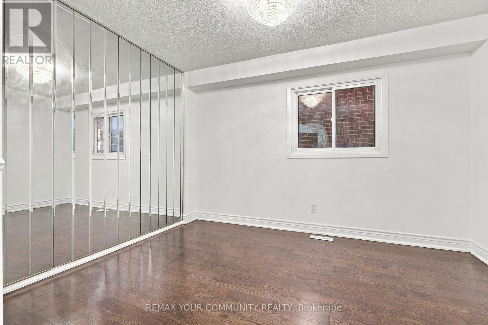 205 Hupfield Trail Property Photo 8
