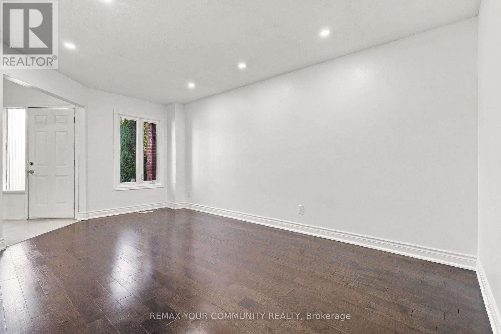 205 Hupfield Trail Property Photo 11