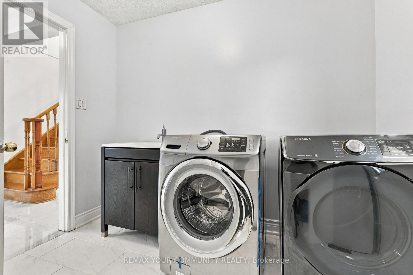 205 Hupfield Trail Property Photo 18