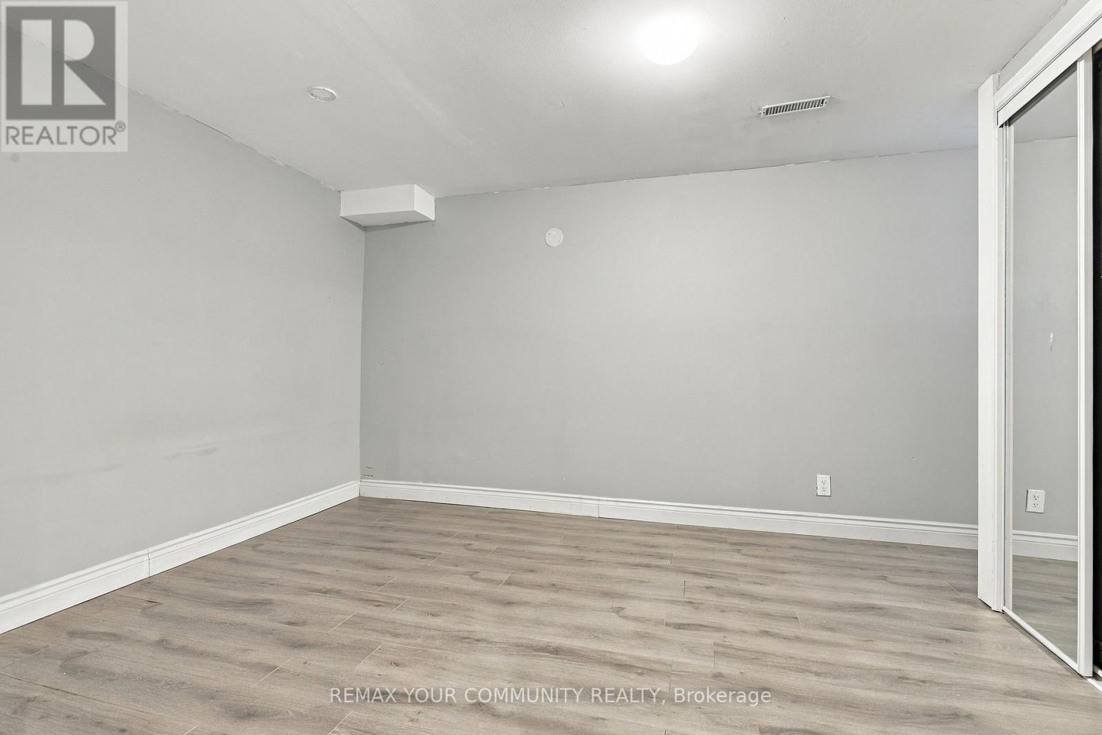 205 Hupfield Trail Property Photo 35