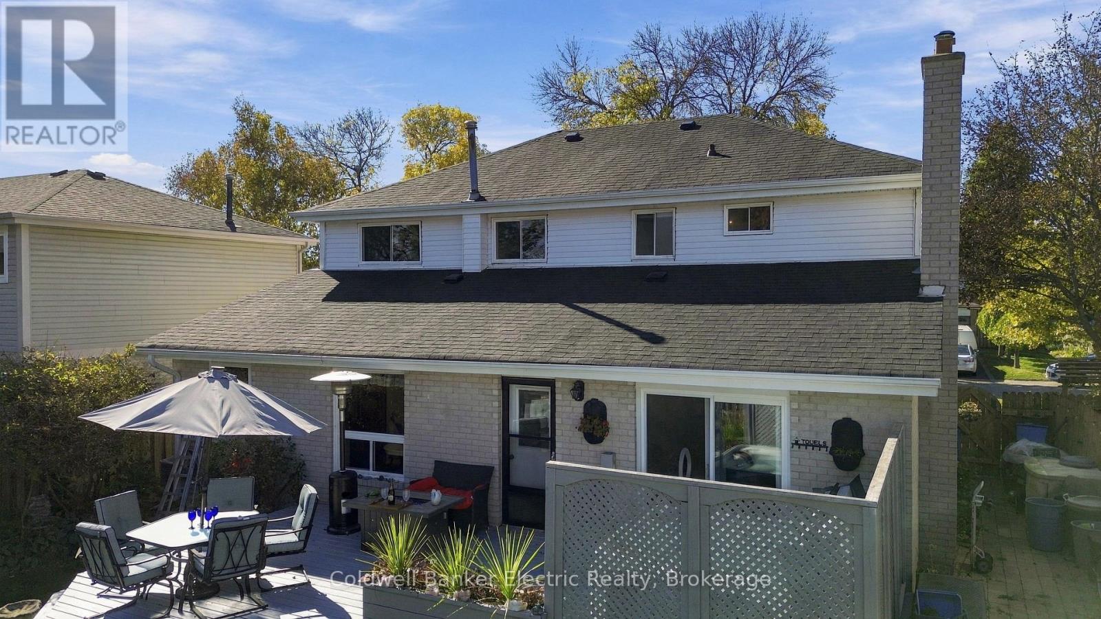 1007 Moorelands Crescent Property Photo 40