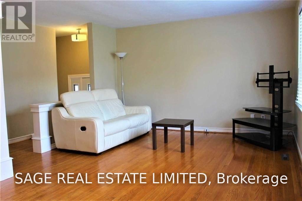 77 Vauxhall Drive Property Photo 2