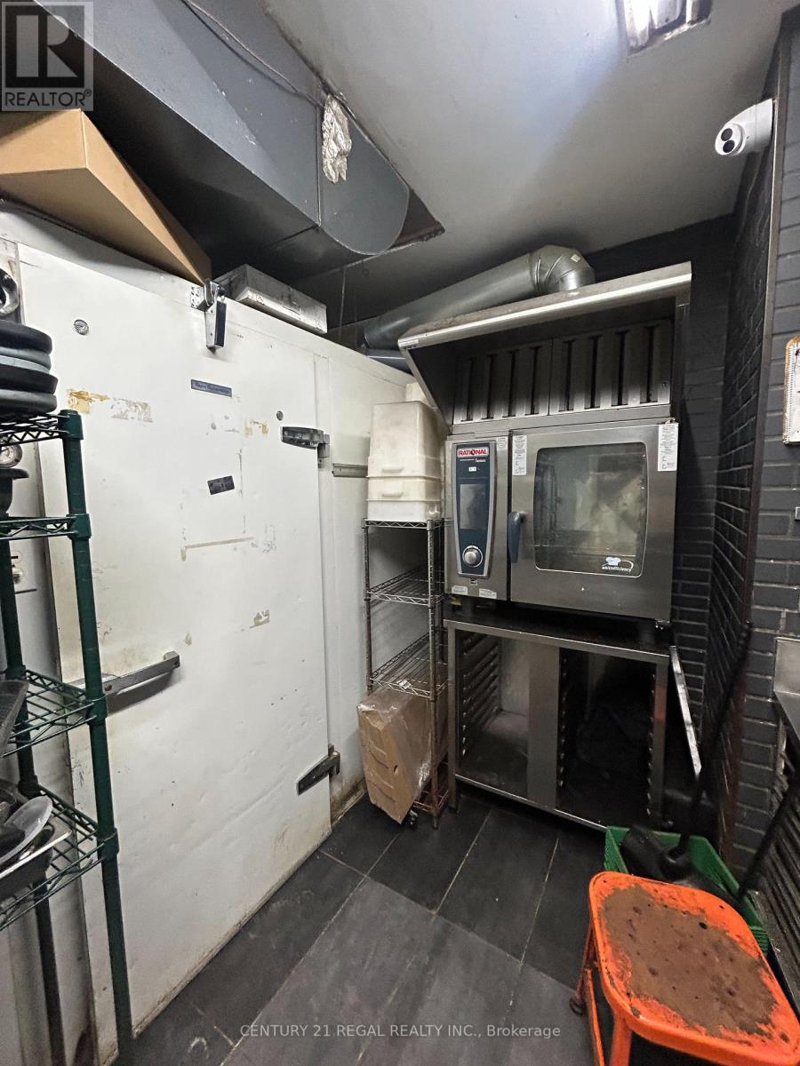 780 Queen Street E Property Photo 10