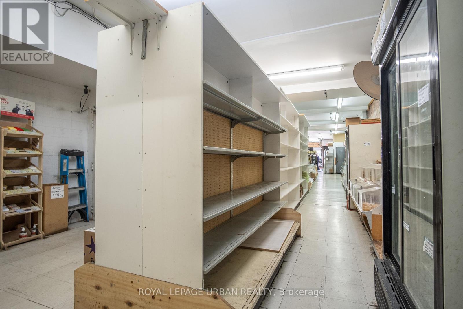 638 Danforth Avenue Property Photo 18