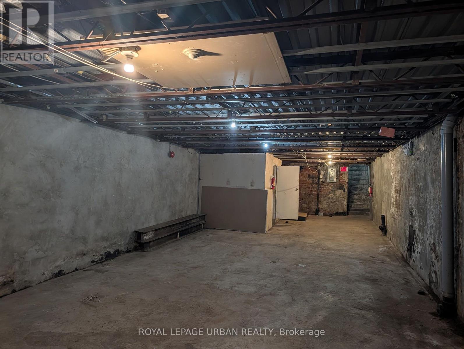 638 Danforth Avenue Property Photo 34