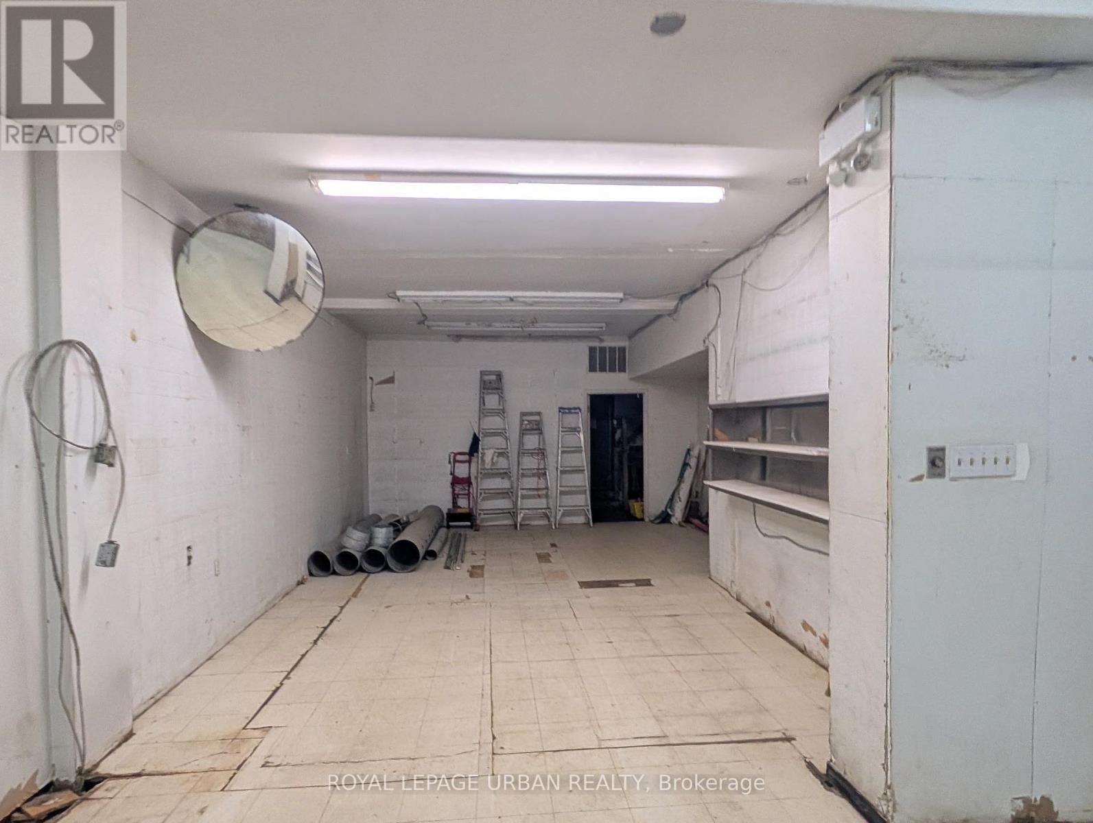 638 Danforth Avenue Property Photo 38