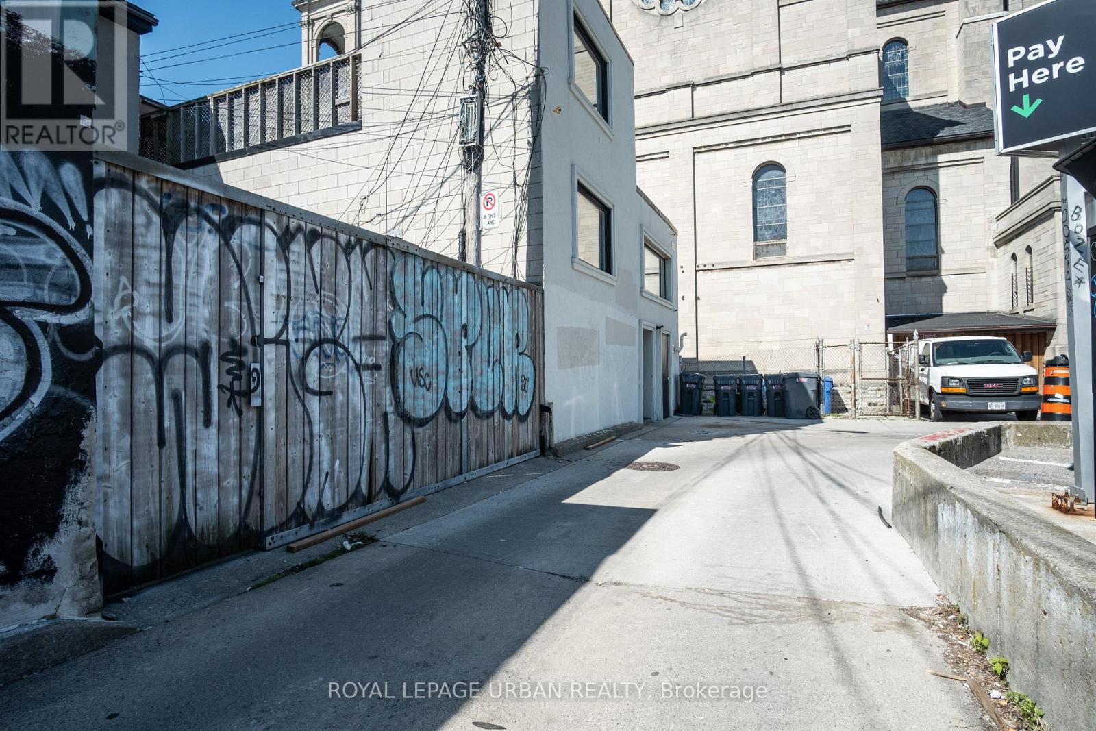 638 Danforth Avenue Property Photo 41