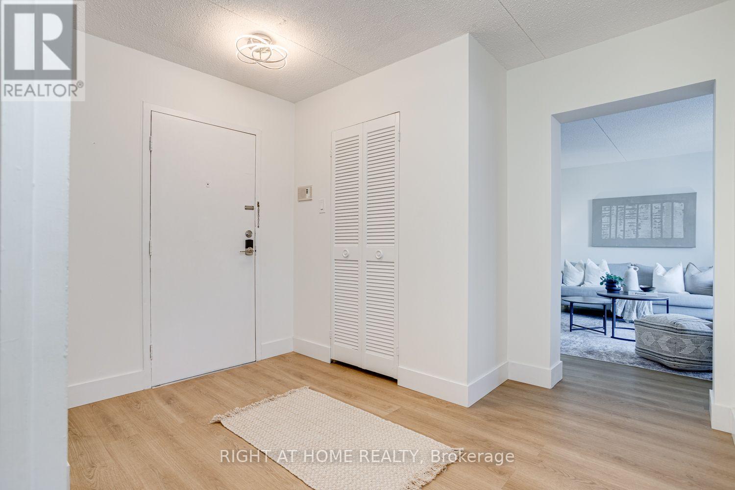 207 - 580 Mary Street E Property Photo 1