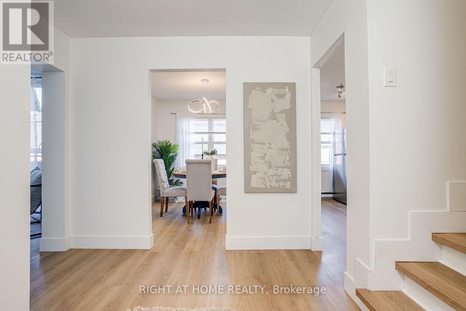207 - 580 Mary Street E Property Photo 2