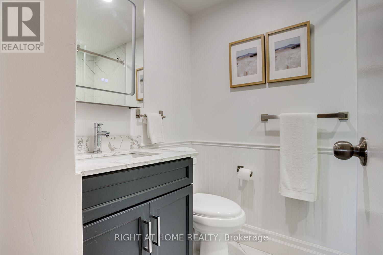 207 - 580 Mary Street E Property Photo 22