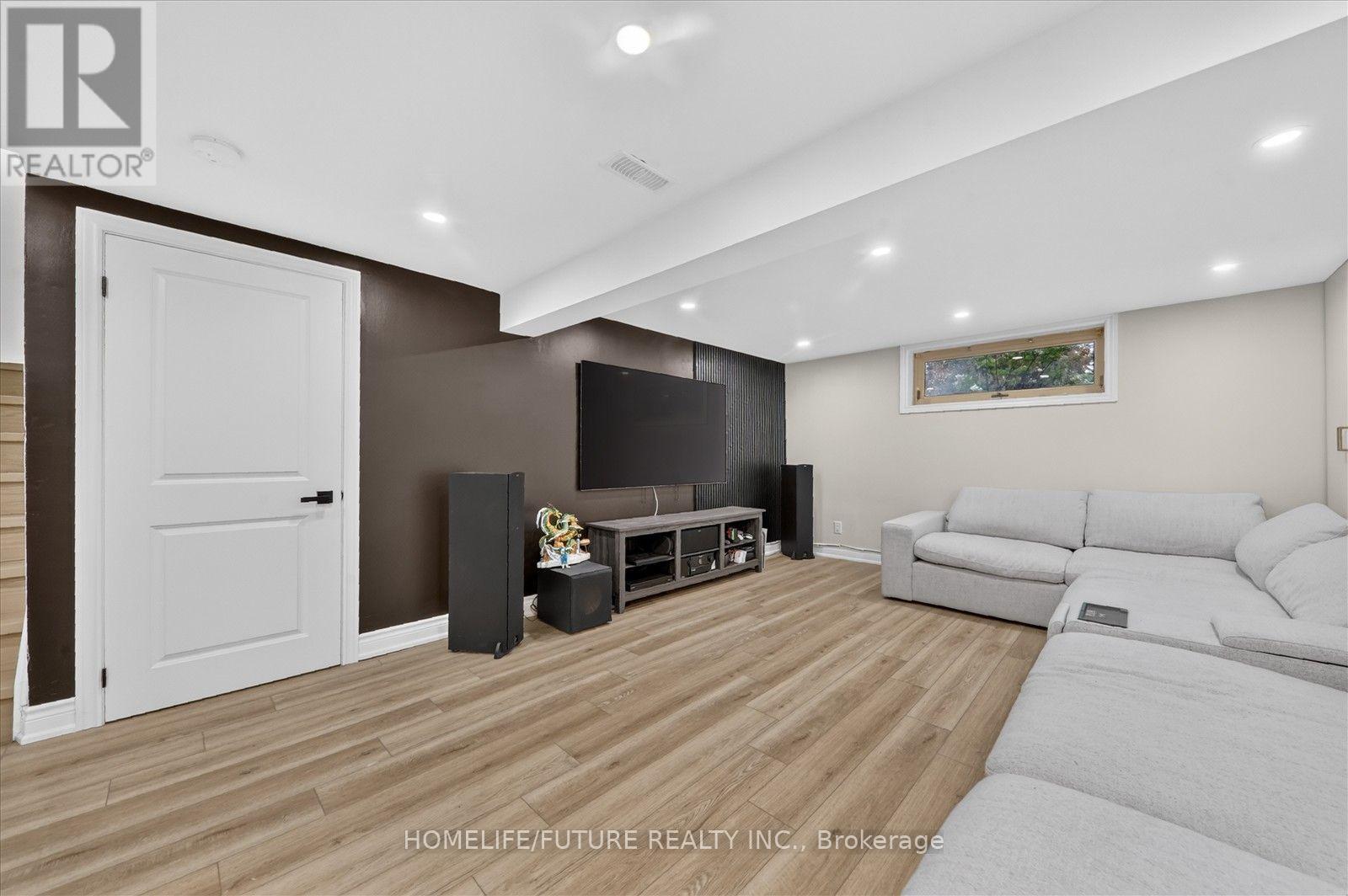 7 Toms Court Property Photo 30