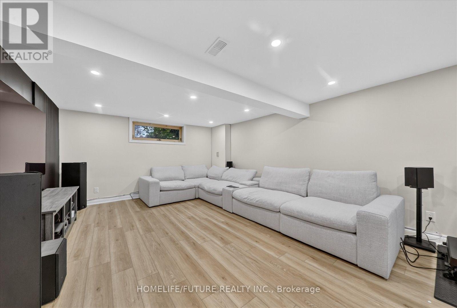 7 Toms Court Property Photo 31