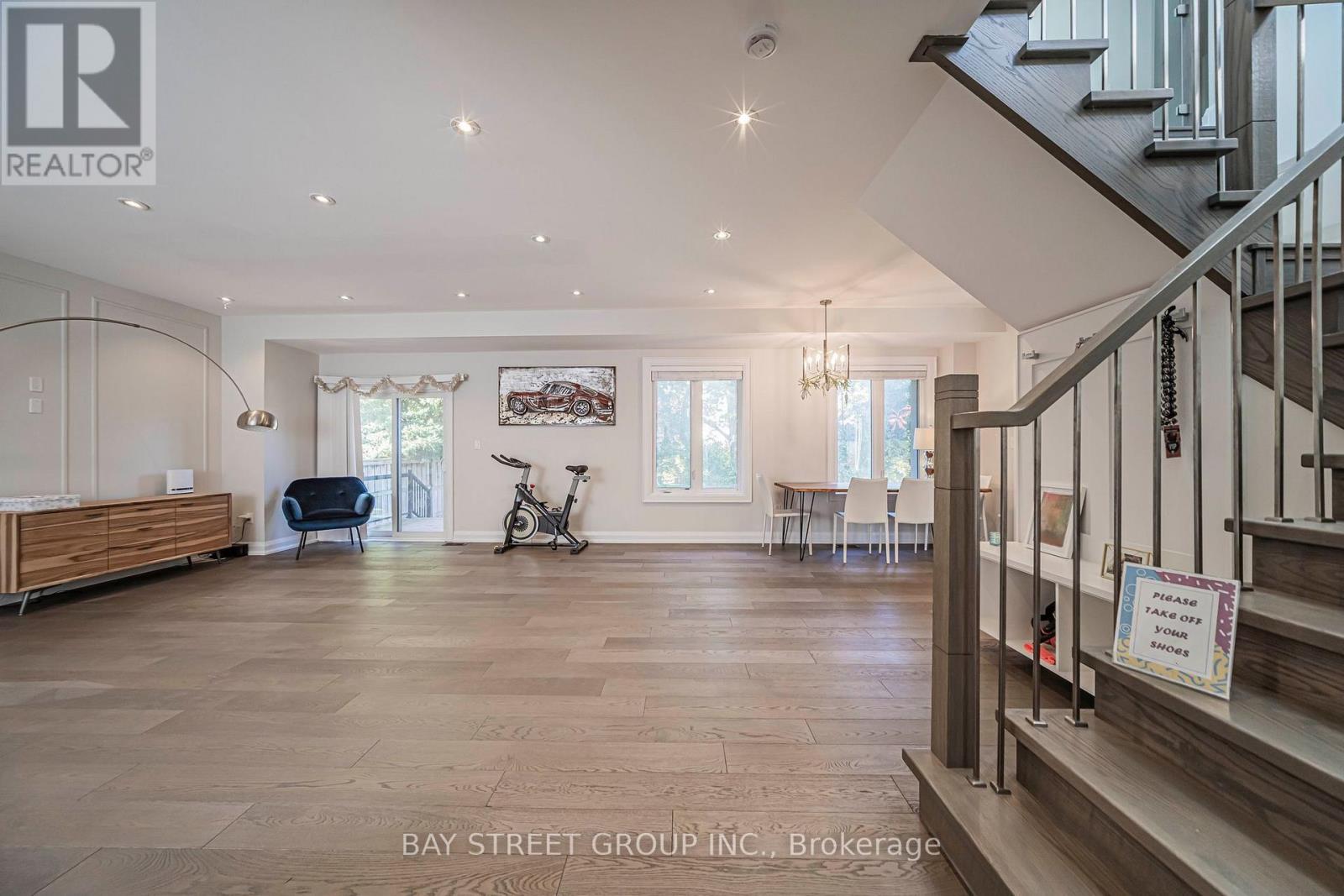 428 Brownfield Gardens Property Photo 6