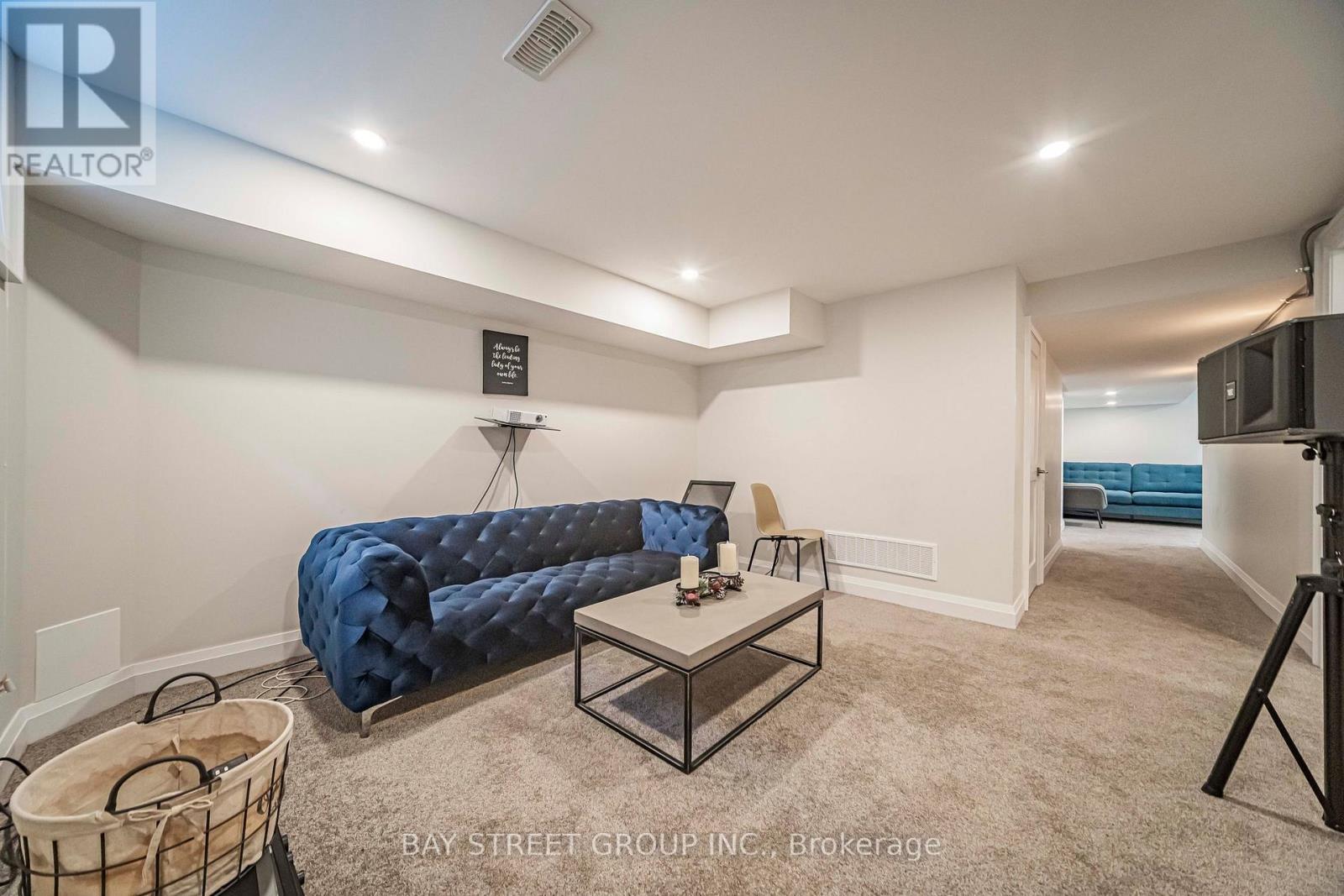 428 Brownfield Gardens Property Photo 32