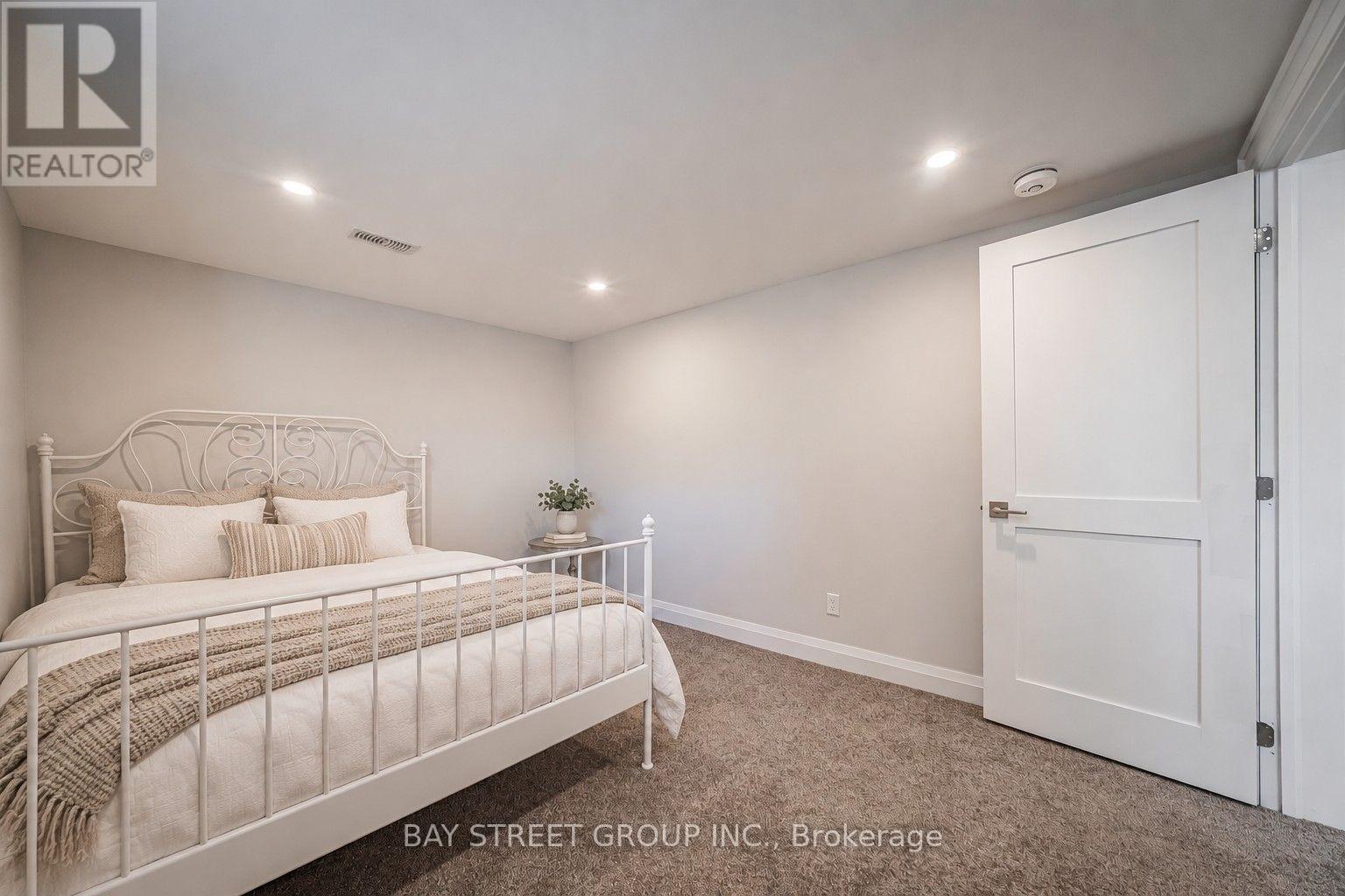 428 Brownfield Gardens Property Photo 33