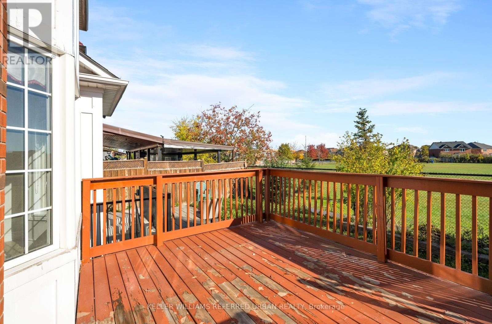 19 Kayak Crescent Property Photo 32