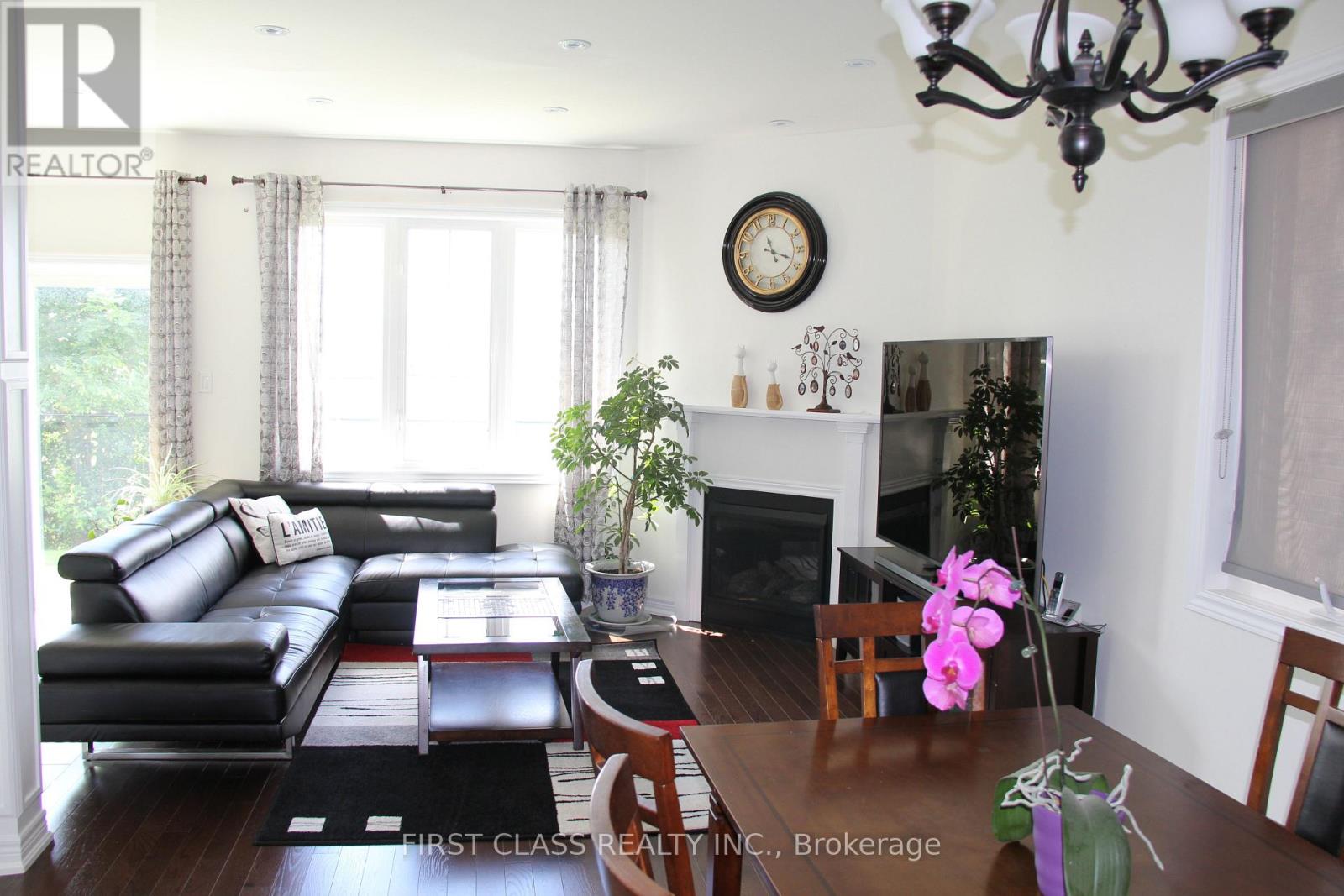 69 Promenade Drive Property Photo 5