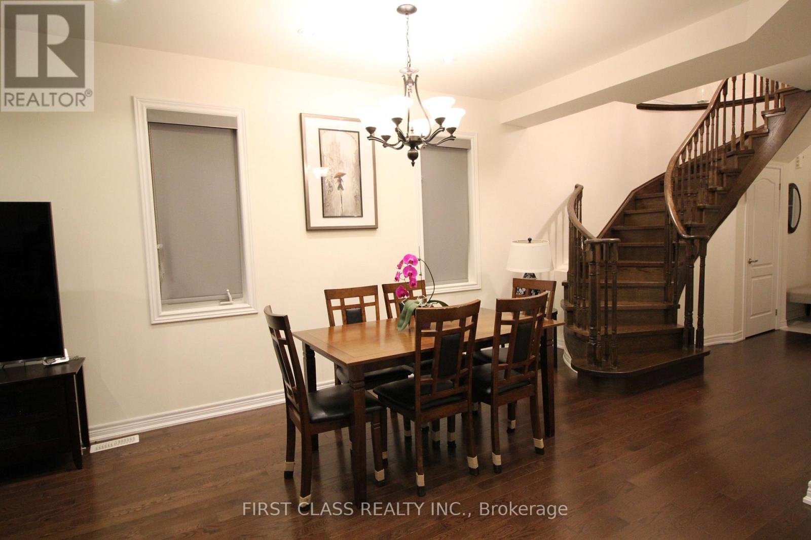 69 Promenade Drive Property Photo 9