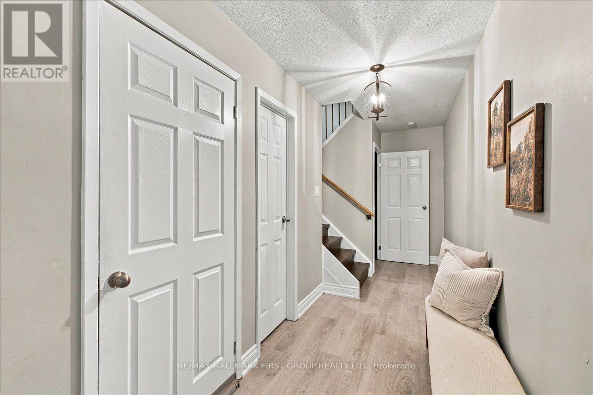 4 - 1415 Fieldlight Boulevard Property Photo 3