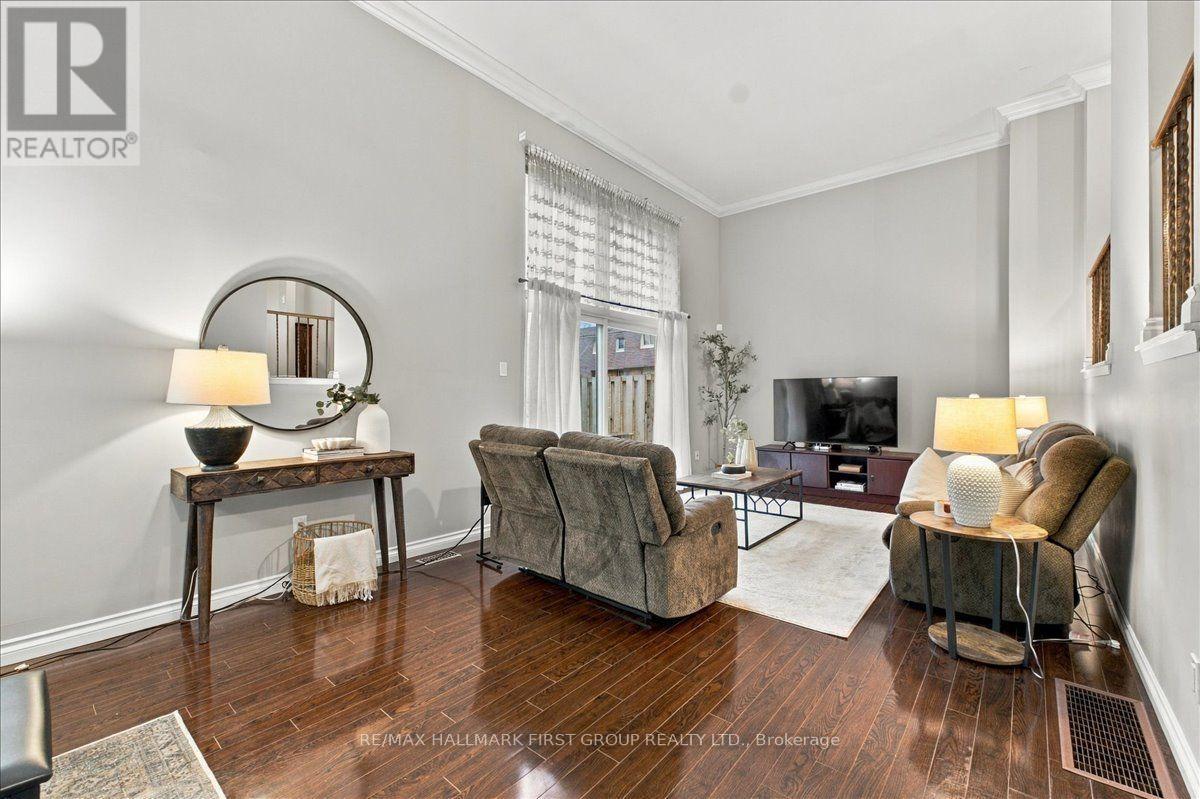 4 - 1415 Fieldlight Boulevard Property Photo 7