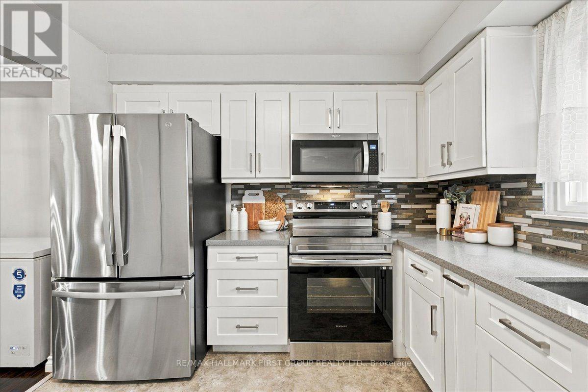 4 - 1415 Fieldlight Boulevard Property Photo 14