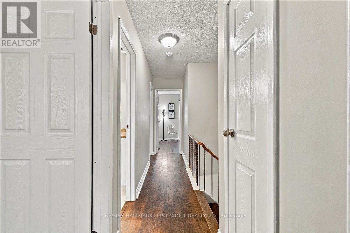 4 - 1415 Fieldlight Boulevard Property Photo 20