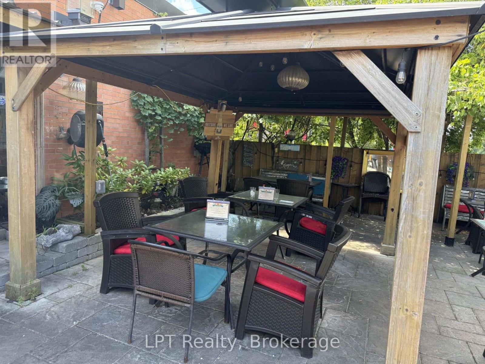 1009 Dundas Street E Property Photo 7