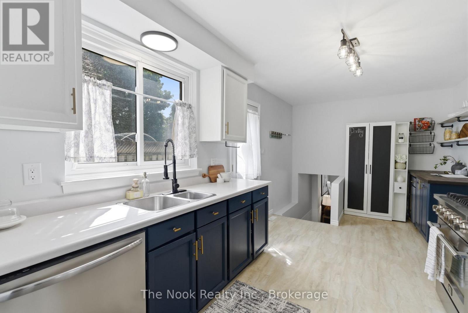 30 Deerpark Crescent Property Photo 23
