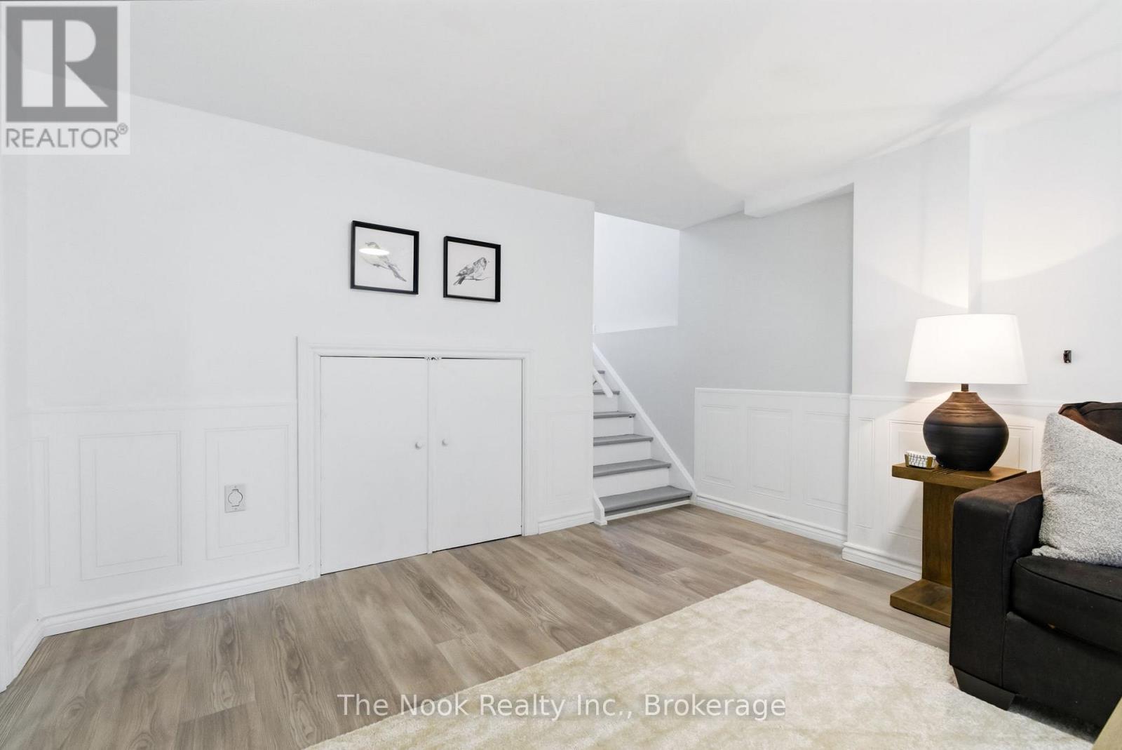 30 Deerpark Crescent Property Photo 36